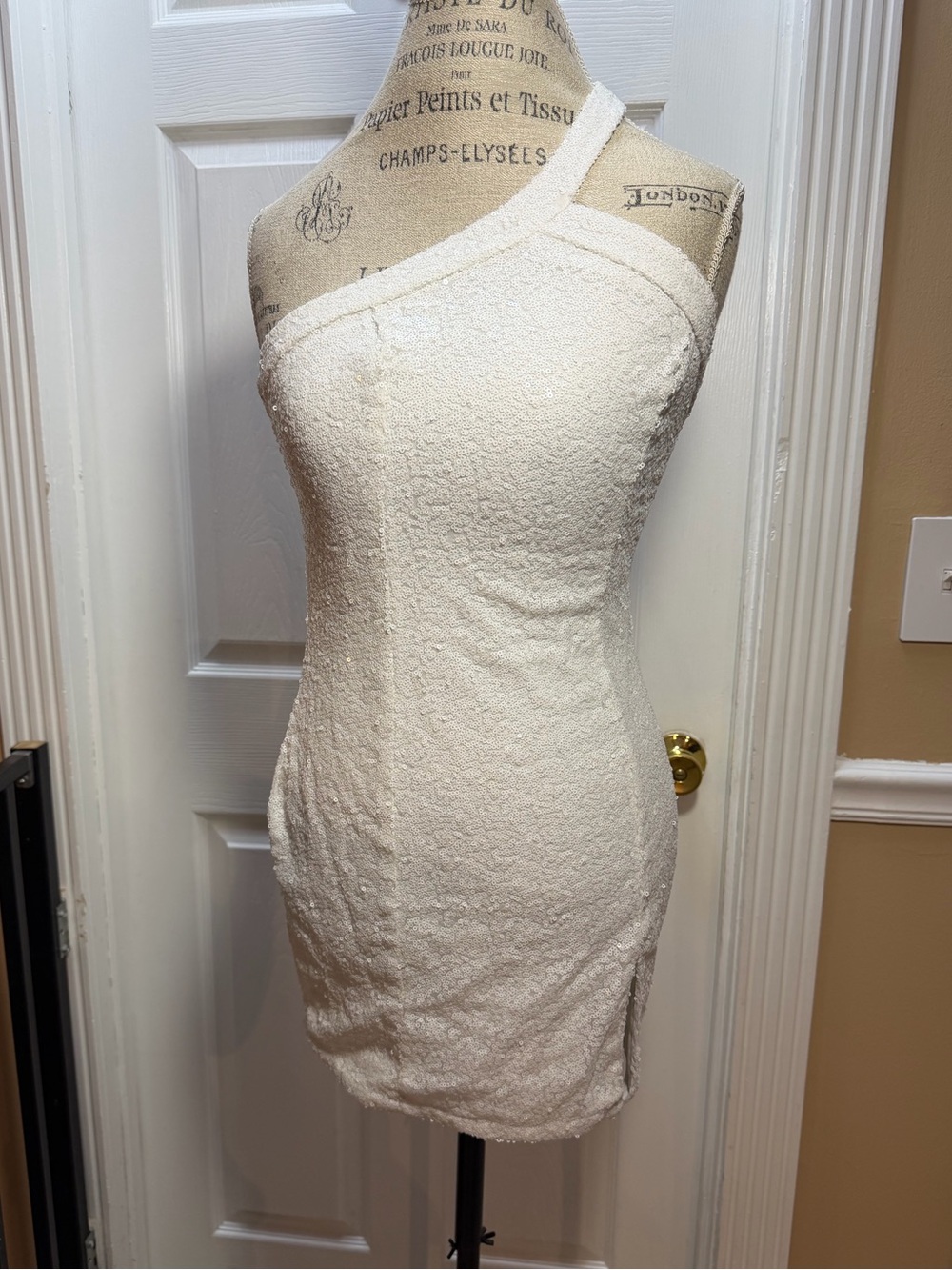 superdown White One-Shoulder Textured Mini Dress
